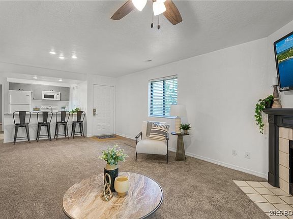 5th image of 67 Ventura Dr #426