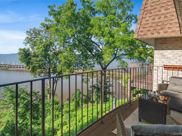 215 Kemeys #15, Briarcliff Manor, NY 10510
