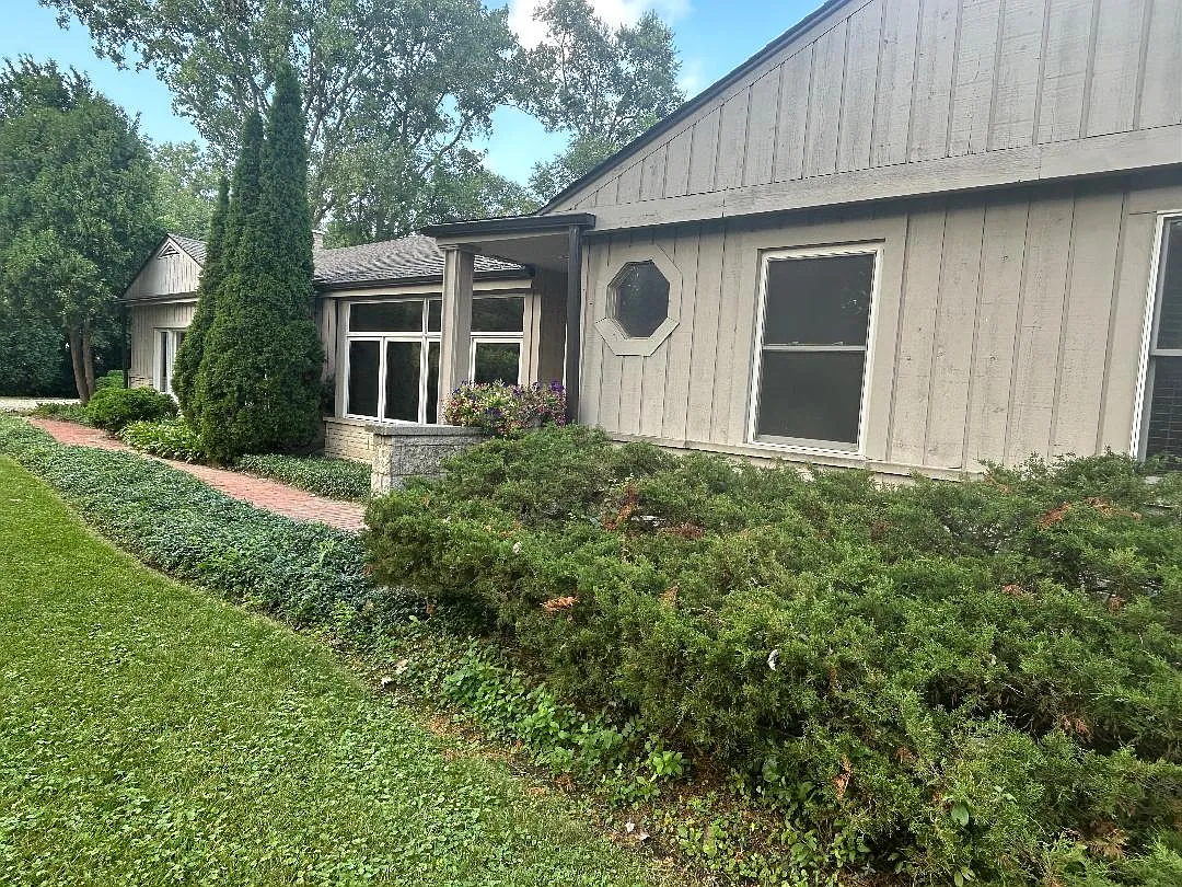 3 bed, 2248 sqft, $4,000 — Photo 2