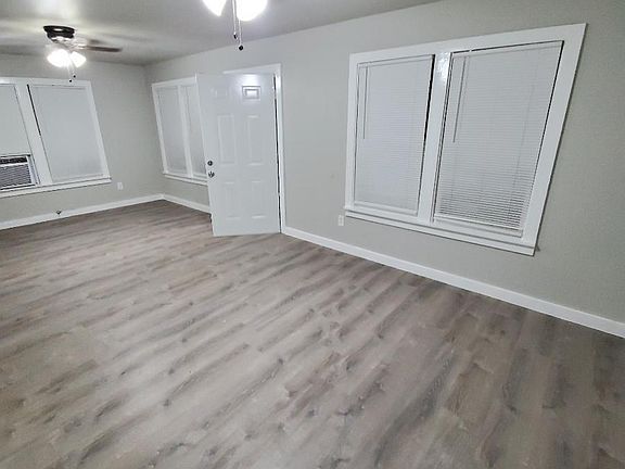 2nd image of 406 Houston St #A