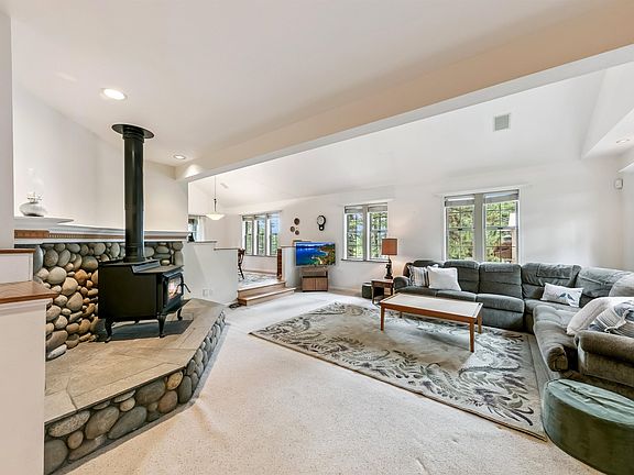 5th image of 10936 Jeffery Pine Rd