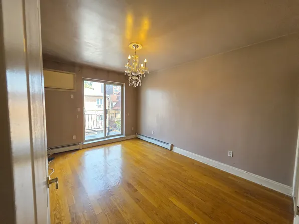 57 Bay 31st Street image 4 of 10