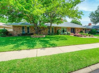 805 McCoy Dr, Irving, TX 75062