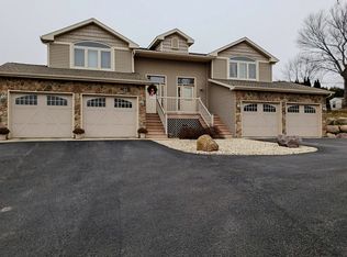 2019 Barber Dr UNIT C, Stoughton, WI 53589