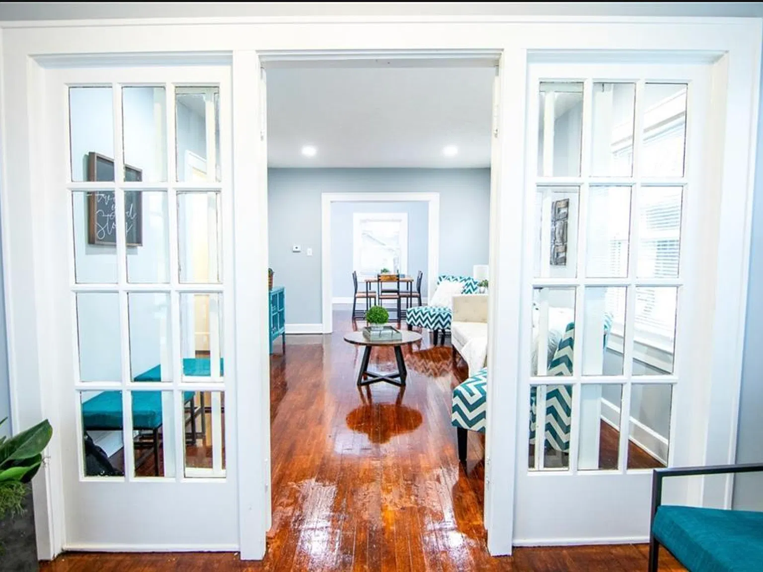 2 bed, 912 sqft, $1,650 — Photo 1