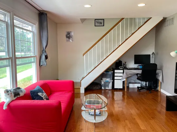 302 Farmingdale Cir #302, Vernon Hills, IL 60061