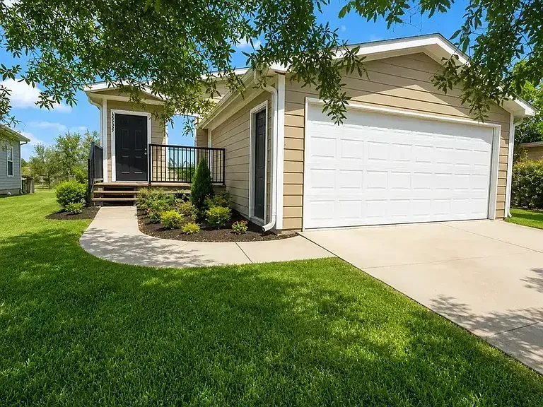 15727 Reddy Ln #15727R — Photo 1
