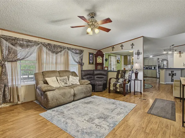 6005 Vinery Ln, Joshua, TX 76058