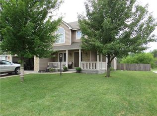 1734 S Osage Dr, Ottawa, KS 66067