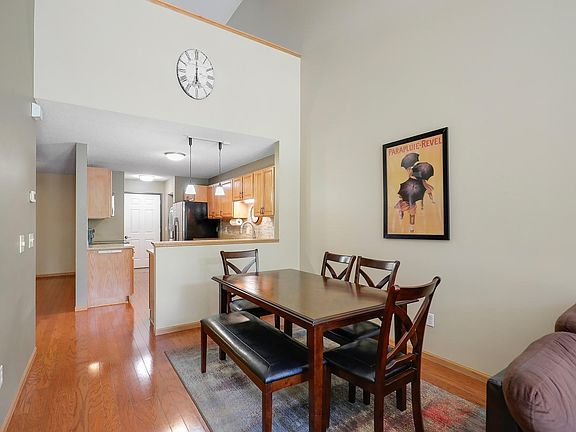 5th image of 2340 19th Ave NE