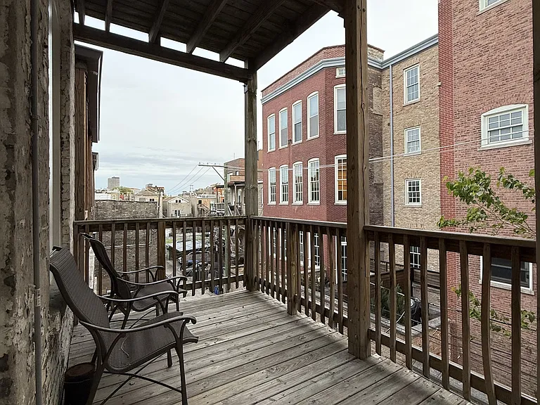 734 N Throop St #4R — Photo 10