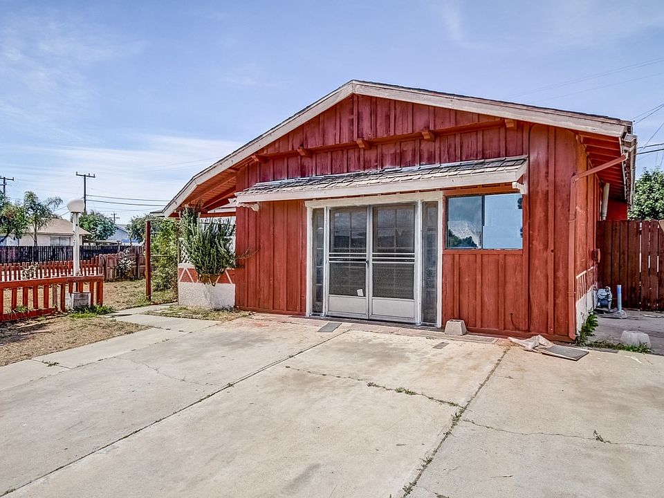 1st image of 2079 Sandalwood Dr