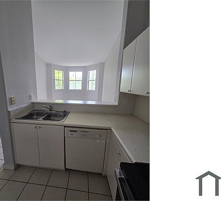 3rd image of 2903 SE 17th Ave Unit 208