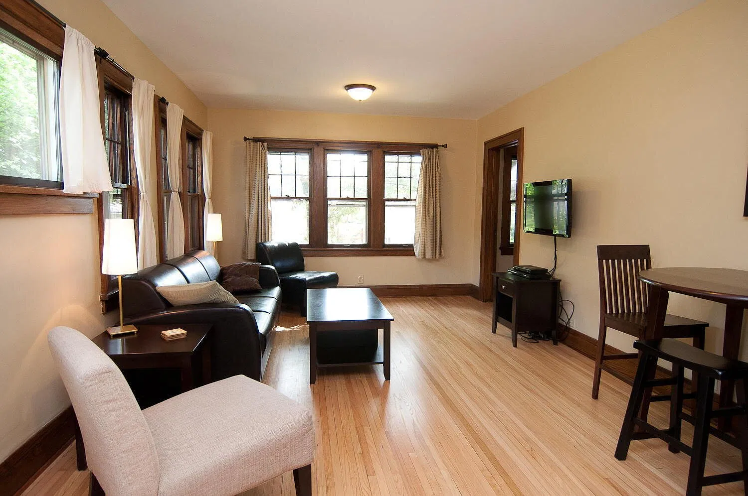 2219 Cole Ave SE — Photo 4