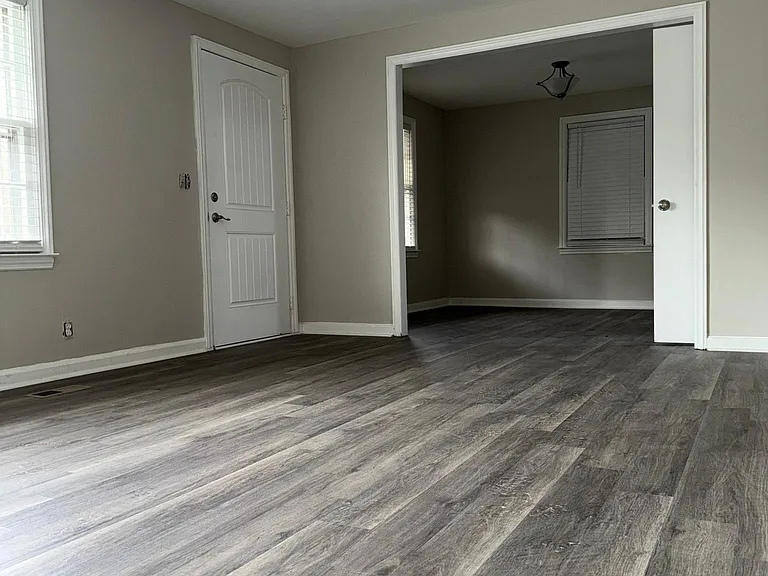 1178 Newberg Ave — Photo 10