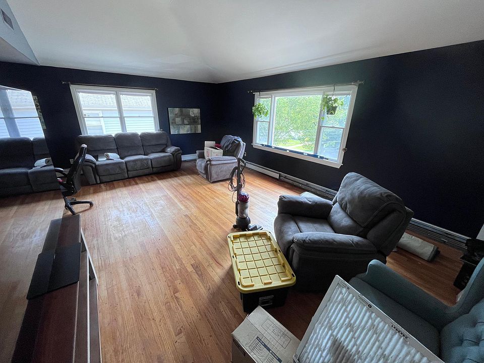 1st image of 24 10th St Floor 2