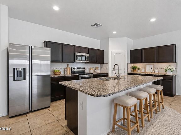 5th image of 25641 W WINSTON Drive