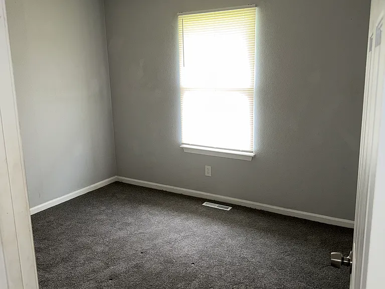 2825 Holiday Point Dr — Photo 21