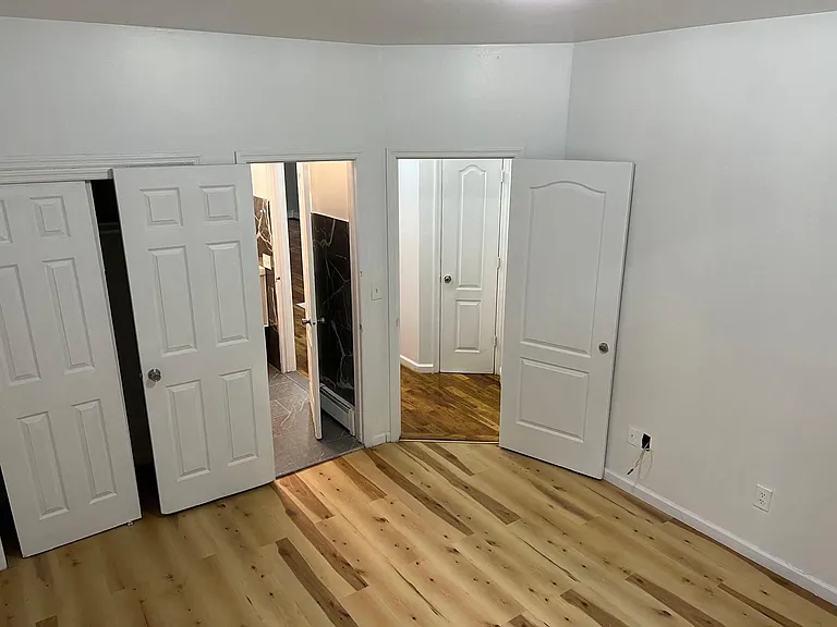 1506 Walton Ave #5B — Photo 4