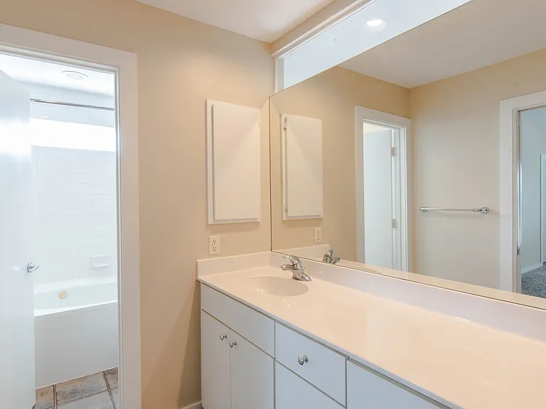 2724 Shelby Ave — Photo 15