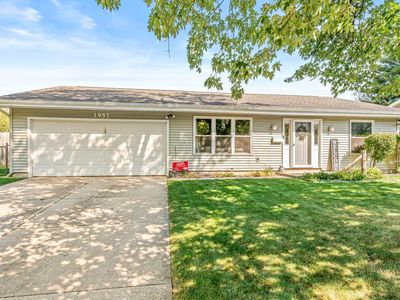 1957 Broadford Dr, South Bend, IN, 46614