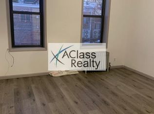 25-37 36th St #B2, Astoria, NY 11103