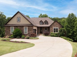 383 Island Green Ln, Inman, SC 29349
