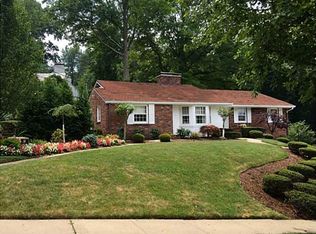 701 Pinetree Rd, Pittsburgh, PA 15243