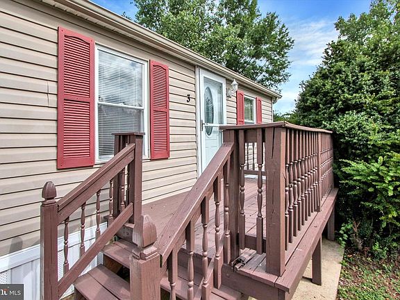 3rd image of 3 Oaklyn Dr