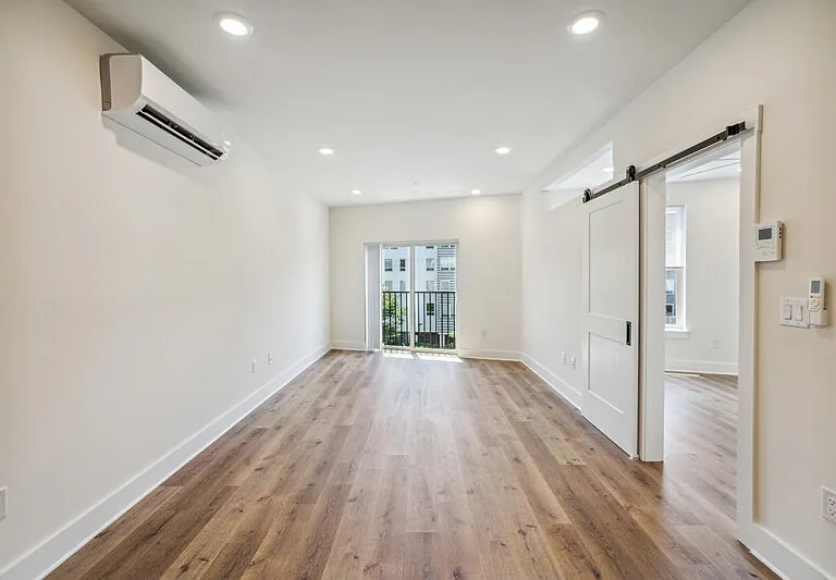 4328 Main St #2 — Photo 6