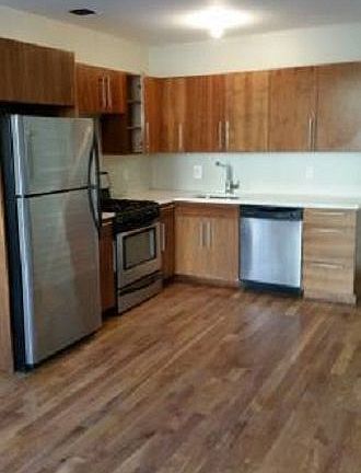 3rd image of 737 Dekalb Ave APT 3R