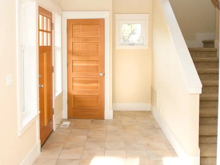 9431 NE North Town Loop — Photo 6