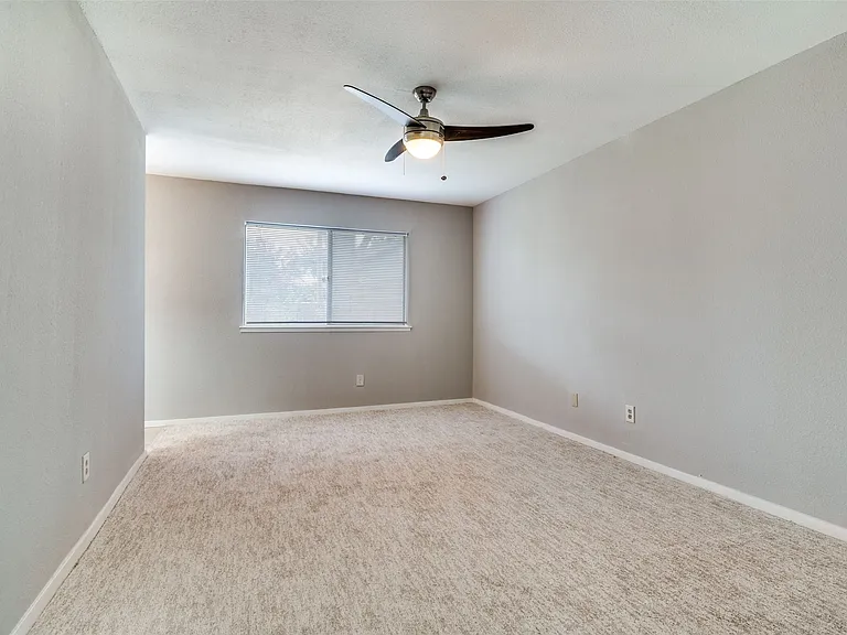 614 Debra Dr — Photo 8