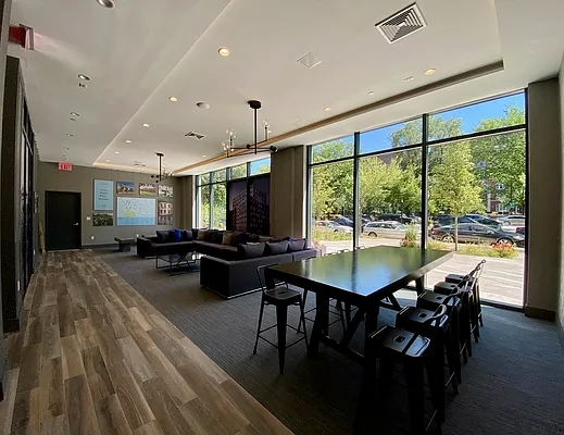 Rented by Zjama Realty Corp | media 21