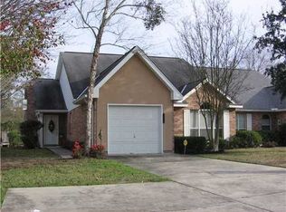 2632 Rebecca Ln, Mandeville, LA 70448