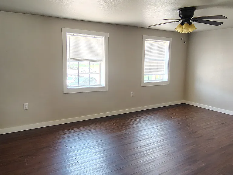 112 W Park St #2 — Photo 11
