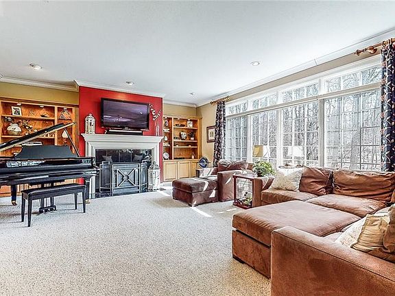 5th image of 18275 Hearthstone Ln