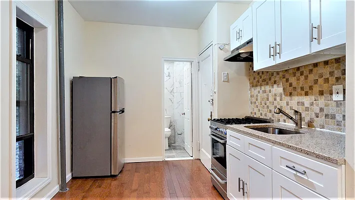 Rented by Bond New York | media 6