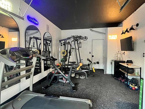 3rd image of 6947 Delaware River Dr #1