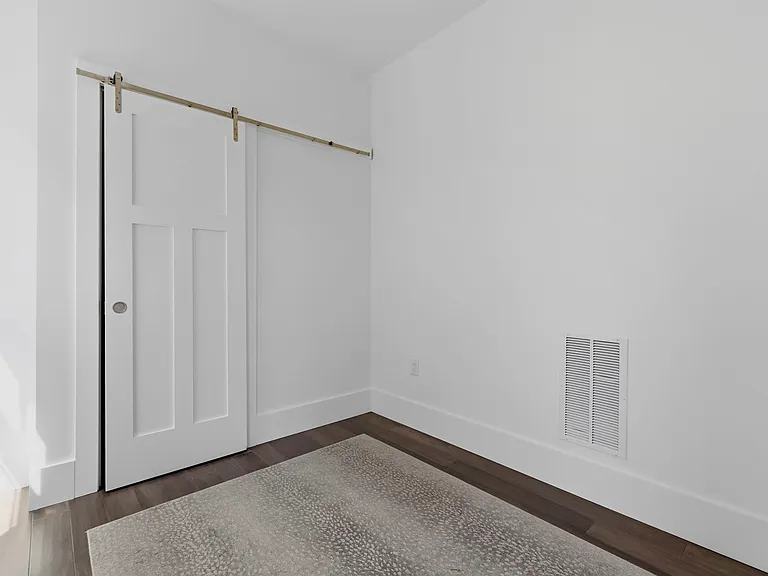 10 Spring Garden St #3 — Photo 28