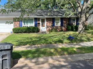 2005 Westgate Dr, Pekin, IL 61554