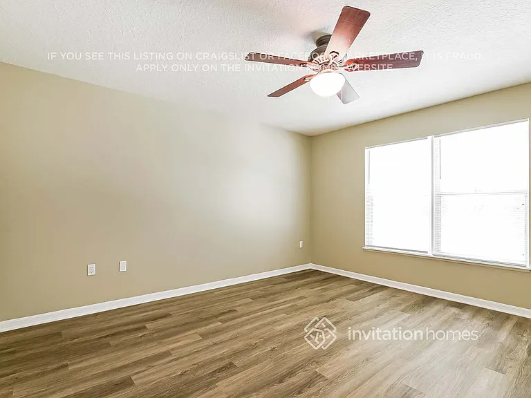 688 Red Pepper Loop — Photo 11