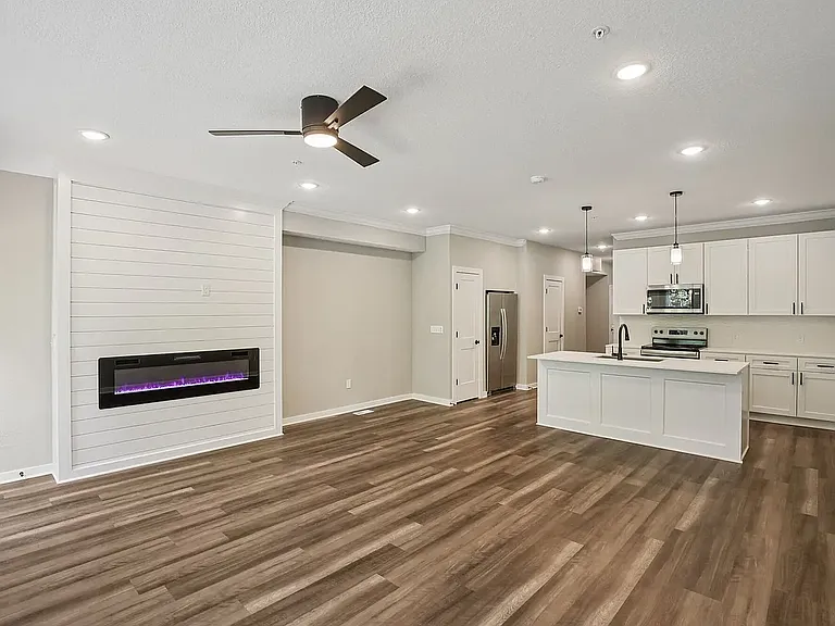 Greenwood Townhomes — Photo 3