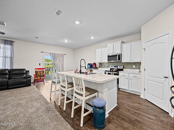 5th image of 70168 ROSEAPPLE Court
