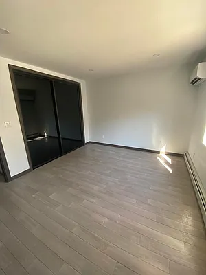 Rented by NY Space Finders Inc. | media 35