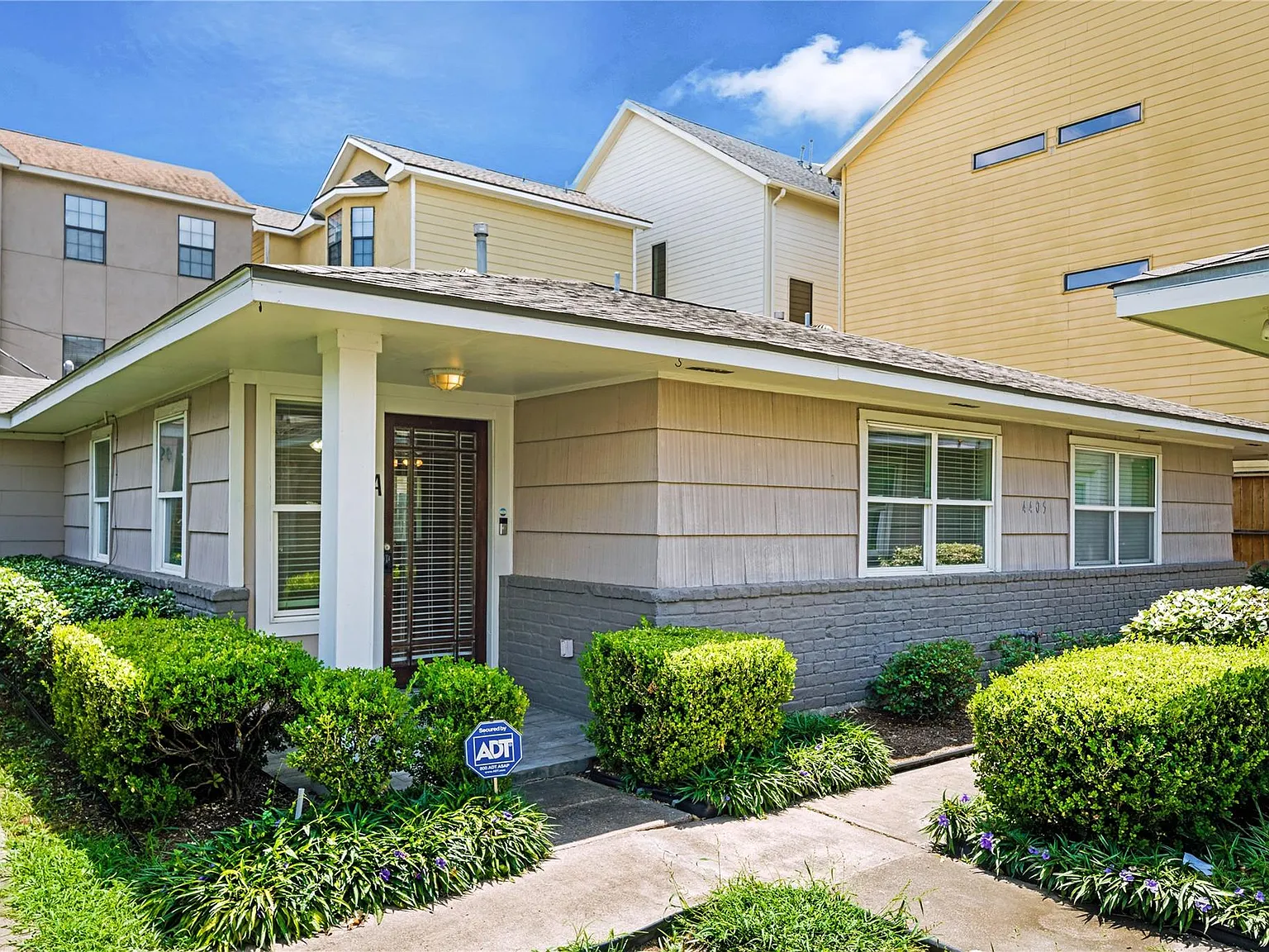 2 bed, 1.0 bath, 730 sqft, $1,850 — Photo 4