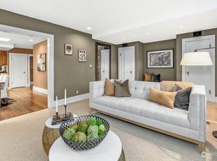 2013 Dexter Ave N, Seattle, WA 98109