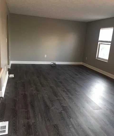Large Living Room. TV can be set up in either direction depending on your desired style