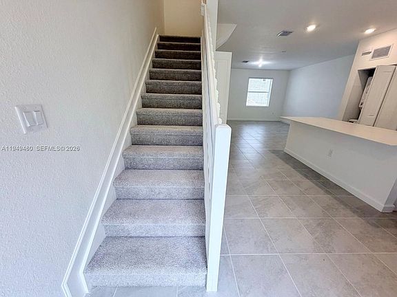 5th image of 254 SE 10th Ct #254