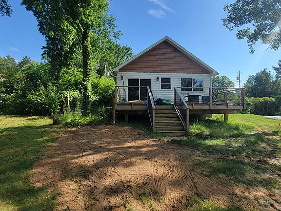 4th image of 8450 Rollins Dr NE